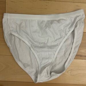 Fruit of the Loom White Women Briefs - must bundle